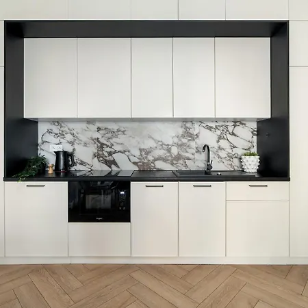 Apartamento Spacious Two Bedroom With Underground Parking By Renters *