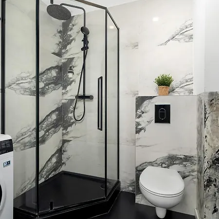 Apartamento Spacious Two Bedroom With Underground Parking By Renters *